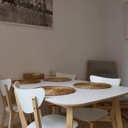Spacious In / Maximum 6 Apartment