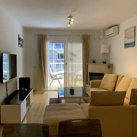 Spacious In / Maximum 6